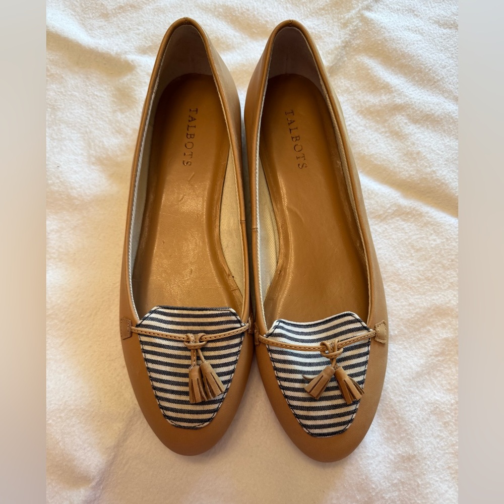 Talbots Tan leather tassel loafers/flats.